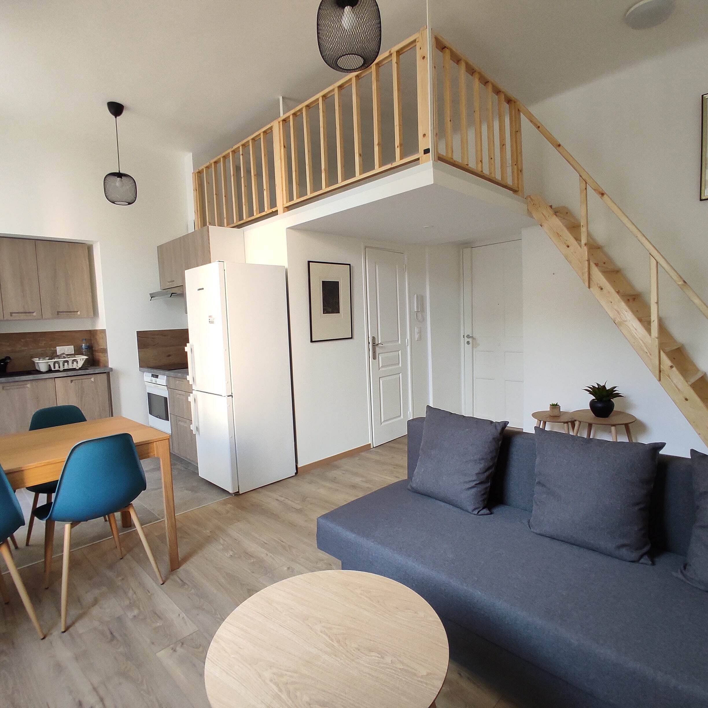 WELCOME TO NICE! PORT HOUSING 