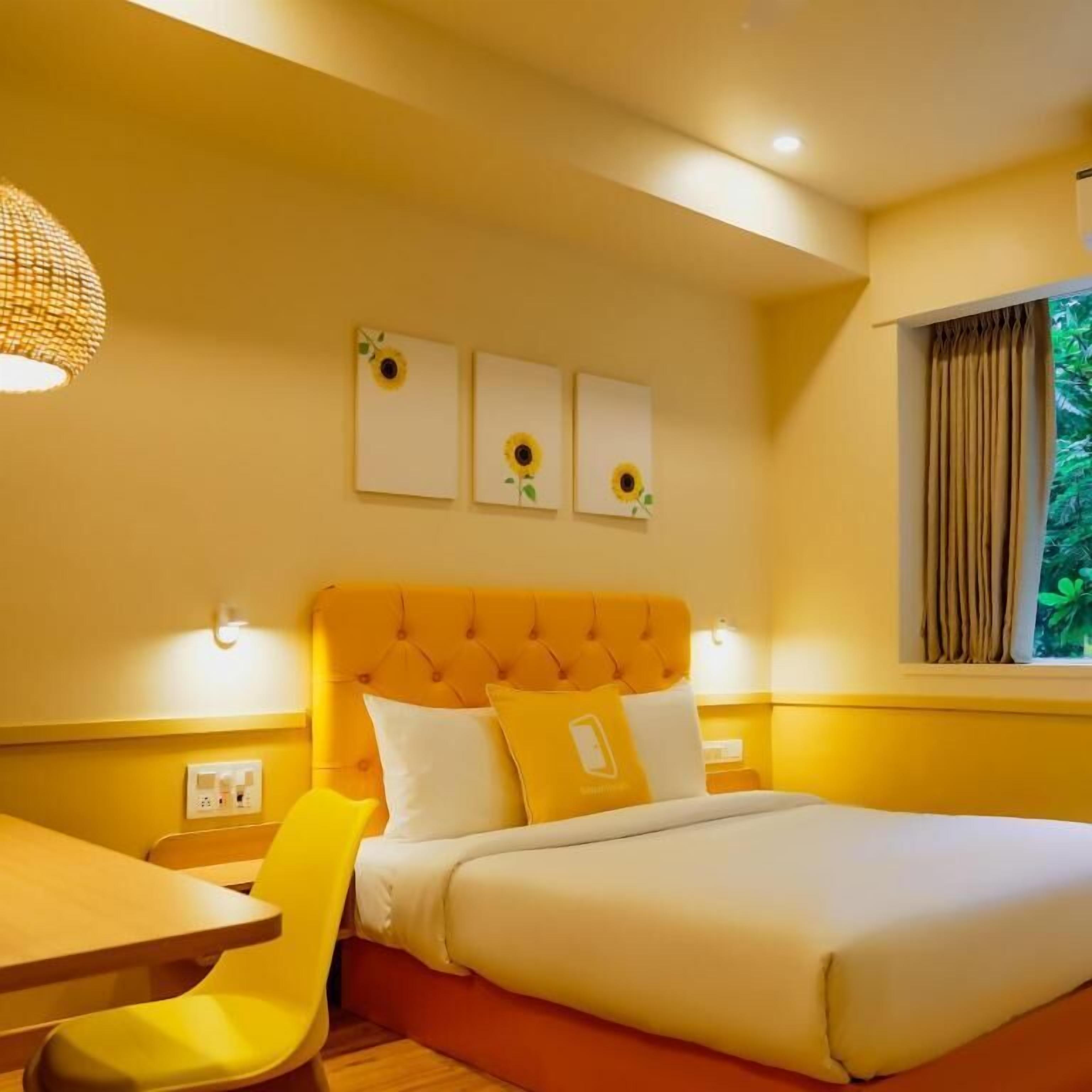 In-room safe, desk, soundproofing, iron/ironing board