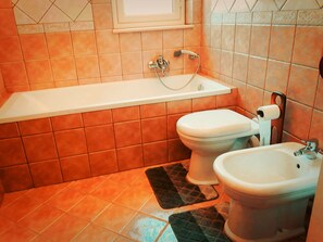 Bathtub, hair dryer - Casa Indipendente Realmonte (Realmonte)