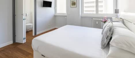 Superior Double Room | Individually decorated, free WiFi, bed sheets