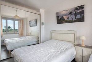 1 bedroom, iron/ironing board