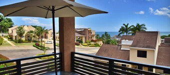 Gorgeous Seaview Loft