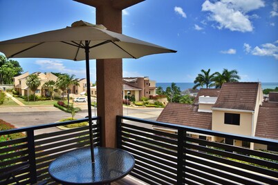 Gorgeous Seaview Loft