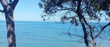 Aan het strand, ligstoelen aan het strand