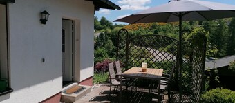 Ferienhaus im Grünen-Idyllischen Lage