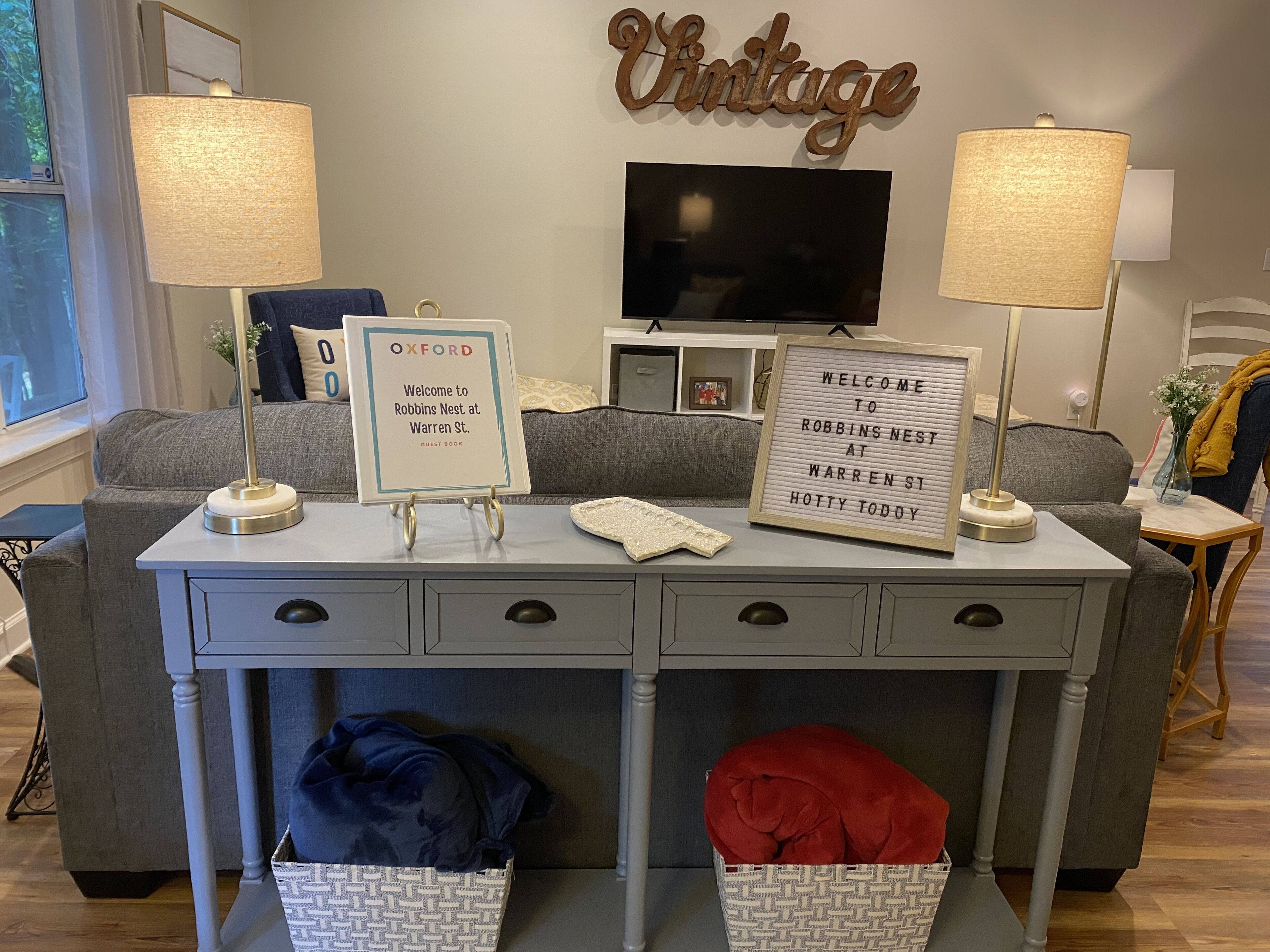 The Best Backyard only a 15 minute walk to The Square!