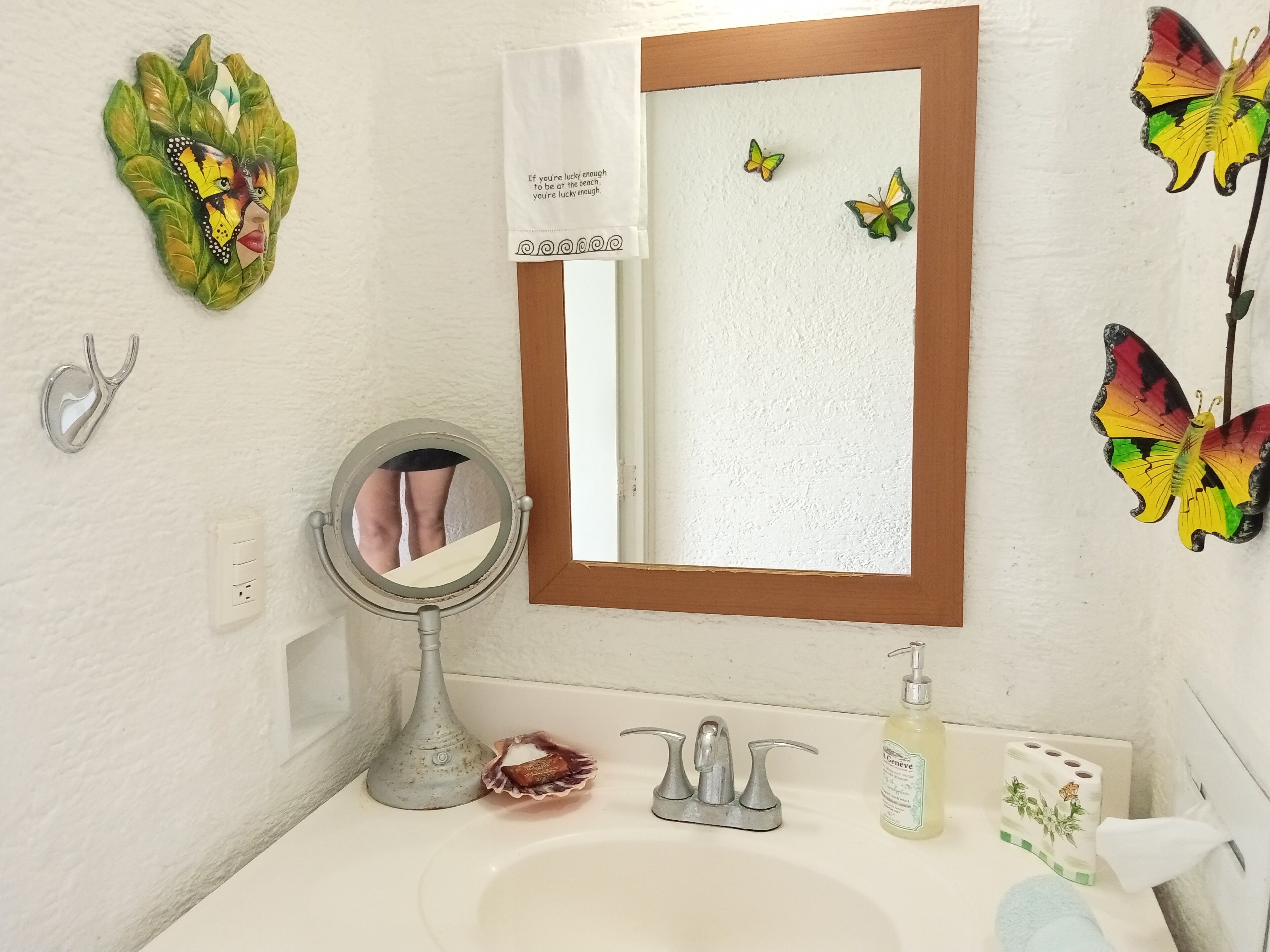 24/7 Sequirity Condo in Cancun Beachh