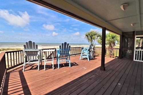CABANA DEL SOL IS A 2BD/2BA GULF FRONT W/AMAZING VIEWS, 2 SCREEN PORCHES!