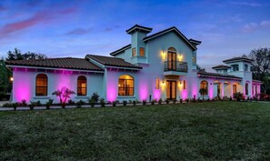 Exterior - Luxury Private Mini Resort With Room For Up To 18 (Lithia)