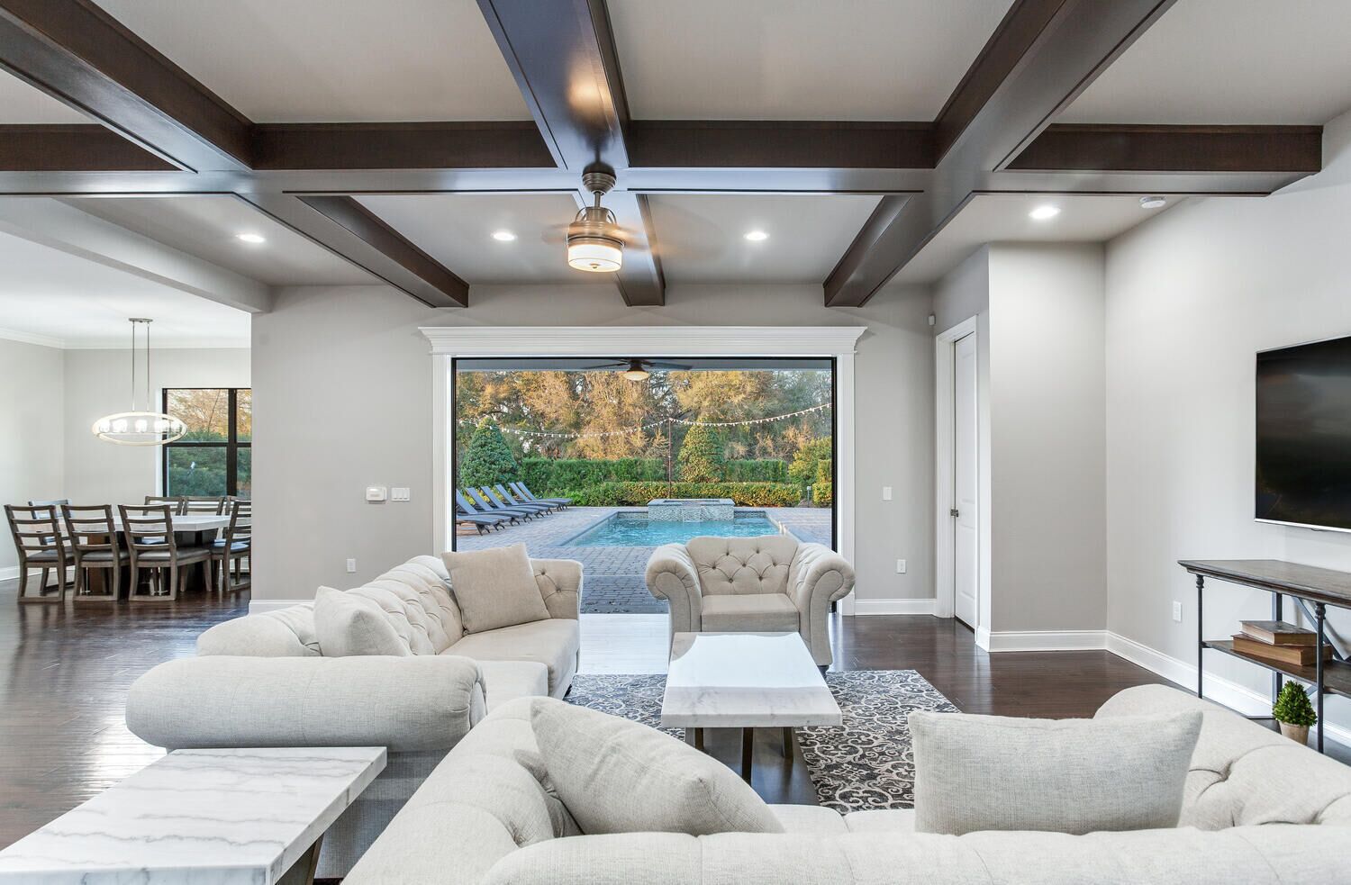 テレビ、書斎 / ワークスペース