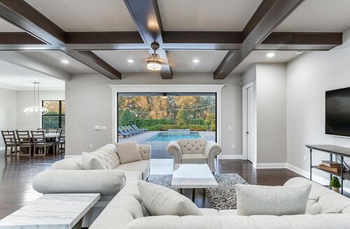 Luxury Private Mini Resort With Room For Up To 18