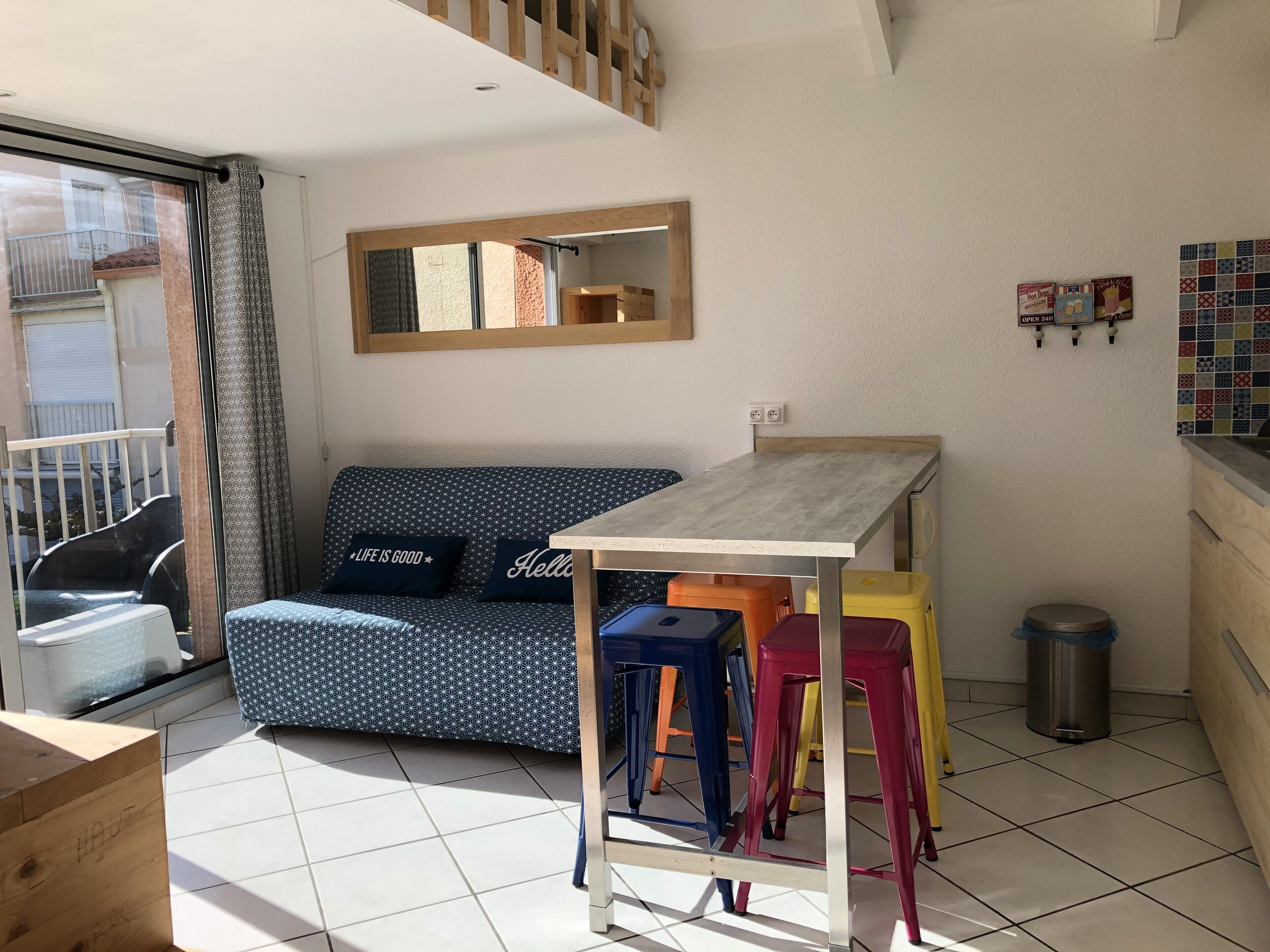 Marseillan beach, seaside studio