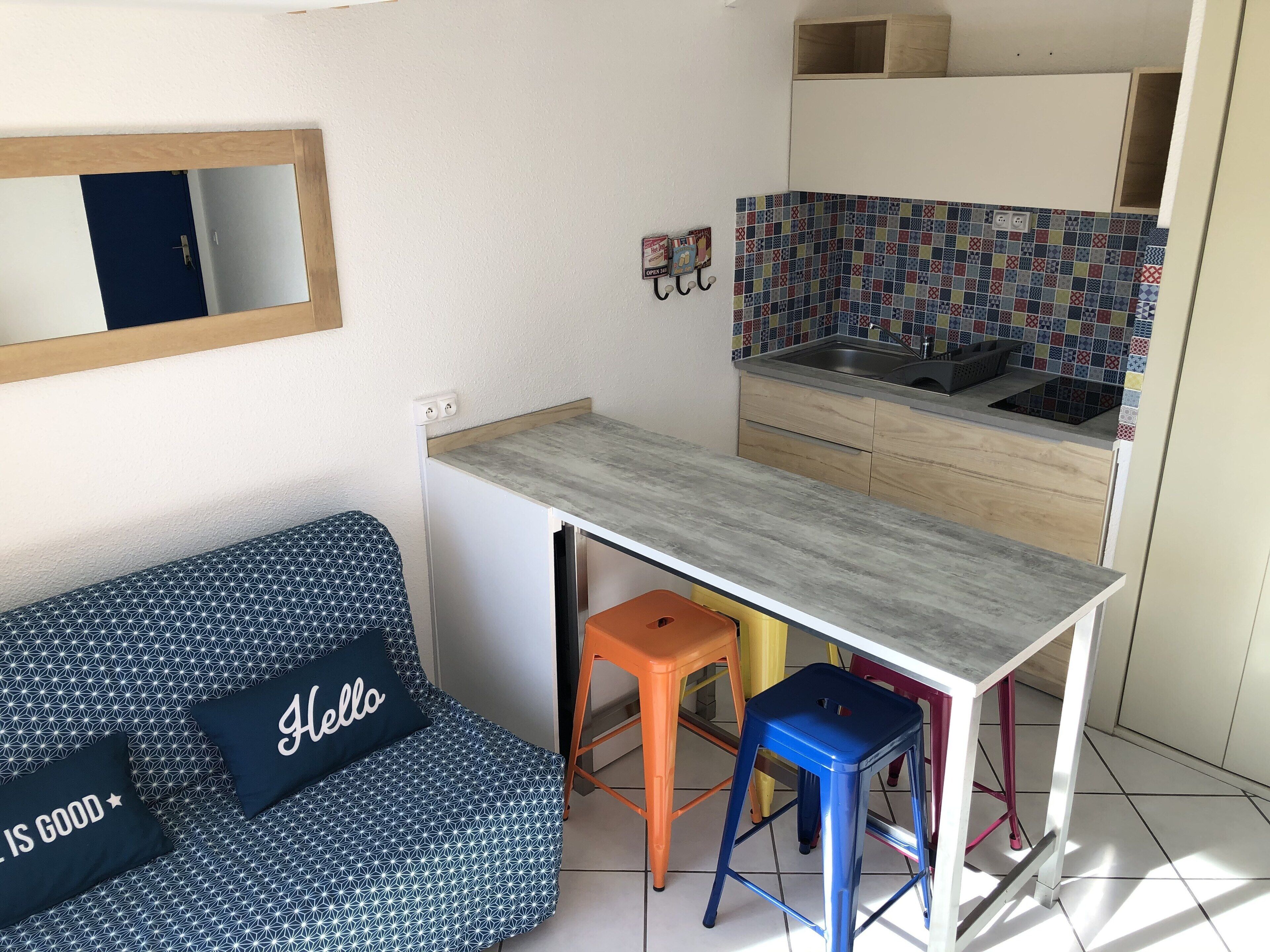 Marseillan beach, seaside studio