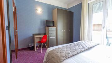 2 bedrooms, iron/ironing board, WiFi (free), bed sheets