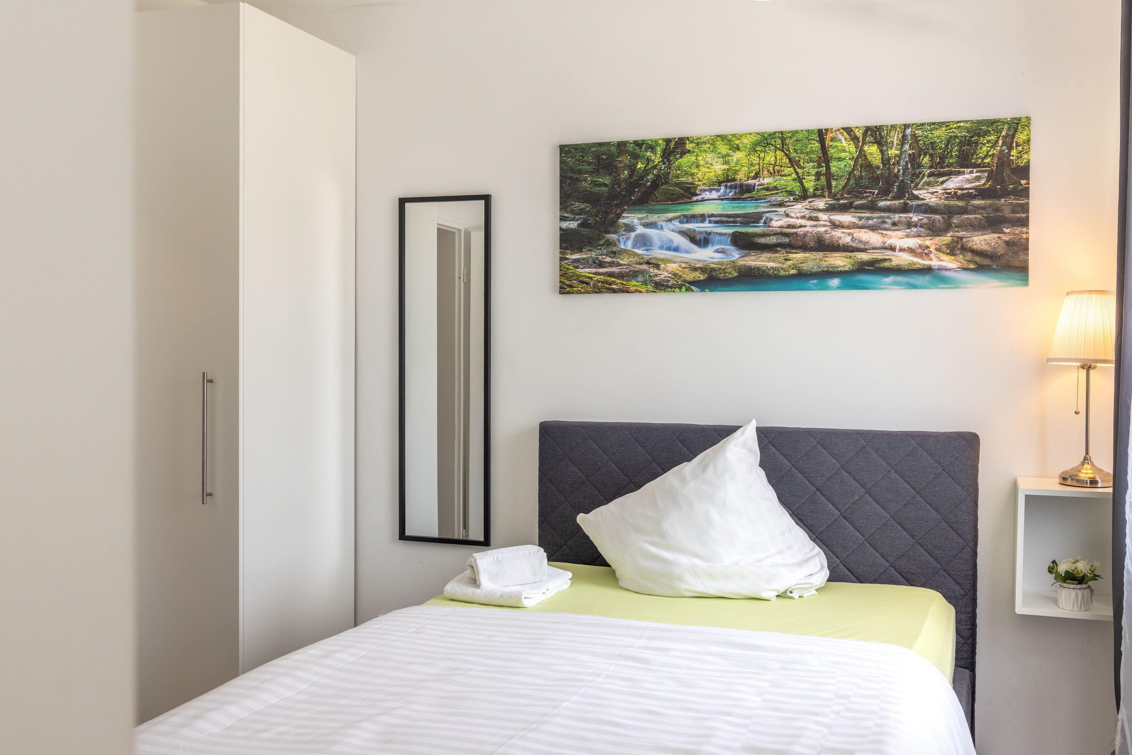 Basic Room | Minibar, desk, free WiFi, bed sheets