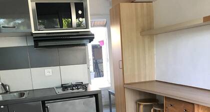 Petit Studio Avec Terrasse Dans Villa