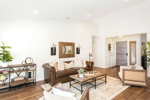 TV, fireplace, offices