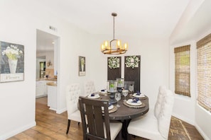 Dining - Carpe Vinum- Outdoor seating 30 Day Rental (Temecula)
