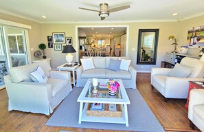 スマートテレビ、書斎 / ワークスペース