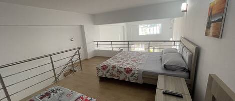 City Apartment | Desk, laptop workspace, iron/ironing board, free WiFi