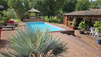 Piscine extérieure, piscine chauffée