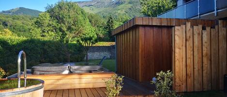 Bain à remous extérieur