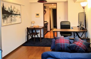 TV - Shinjuku Highrise 1min to Station! Walk-in Closet (東京)