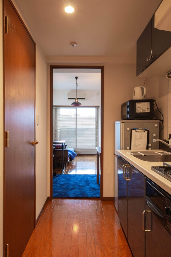 Private kitchen - Shinjuku Highrise 1min to Station! Walk-in Closet (東京)