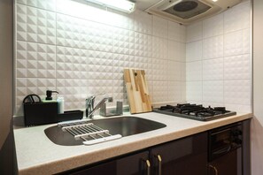 Private kitchen - Shinjuku Highrise 1min to Station! Walk-in Closet (東京)