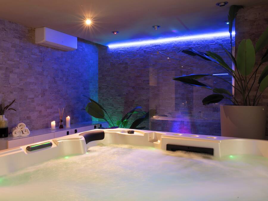 Sauna, Whirlpool, Massageanwendungen