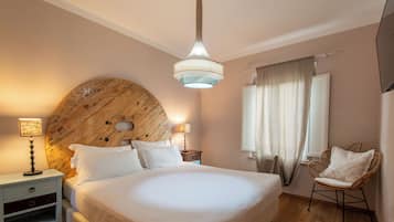 Studio Suite | Brankas, didekorasi berbeda-beda, meja kerja, dan Wi-Fi gratis