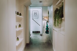 Sauna, bain à remous, massages