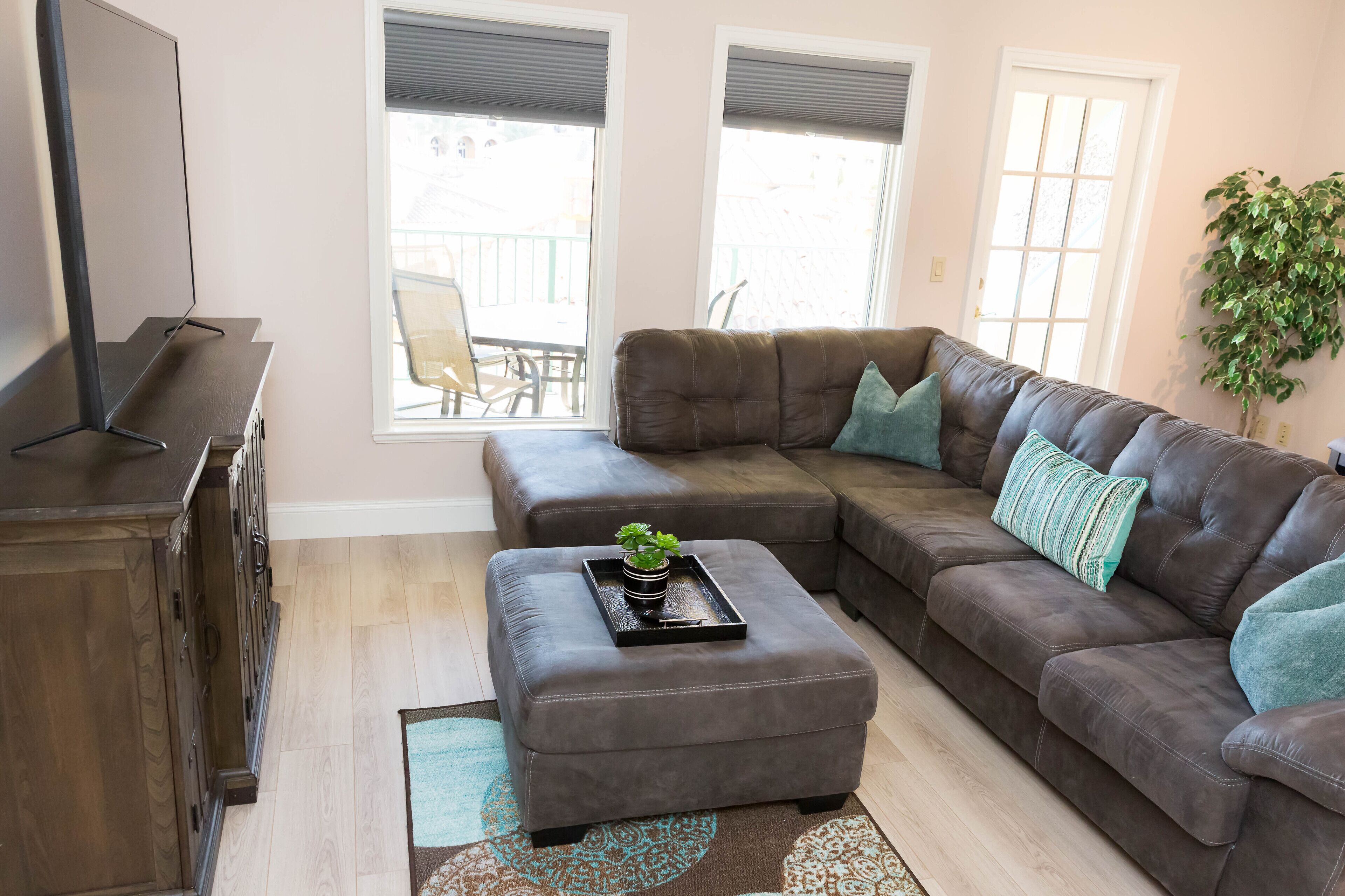 Oasis Condo at Viera Lake Las Vegas with 4 beds!