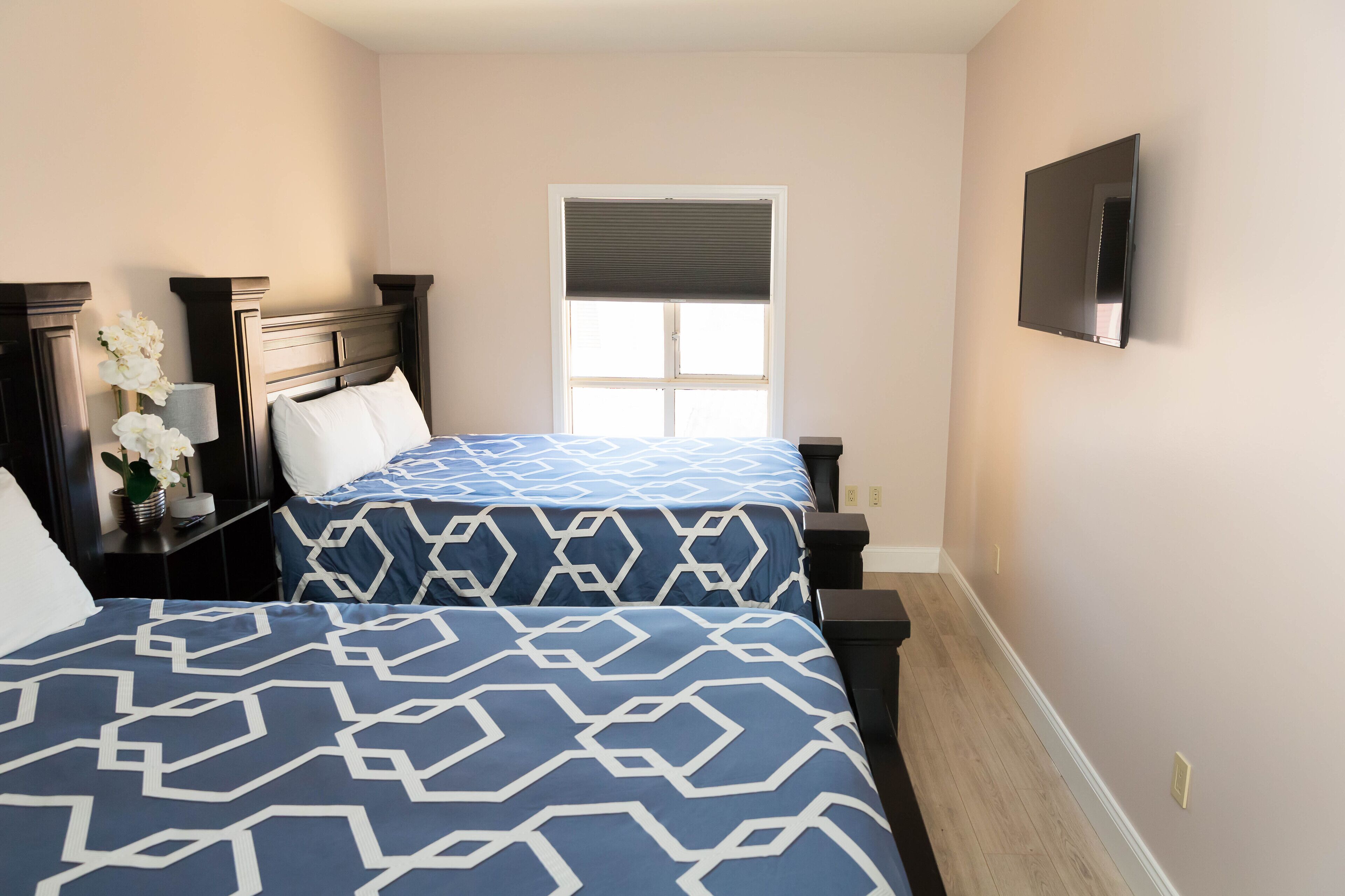 Oasis Condo at Viera Lake Las Vegas with 4 beds!