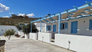 Exterior - Big place for group 12 (Santorini)