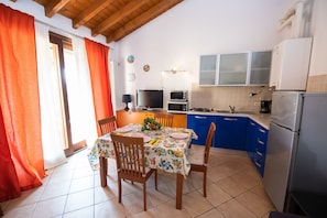Economy Apartment | Private kitchen