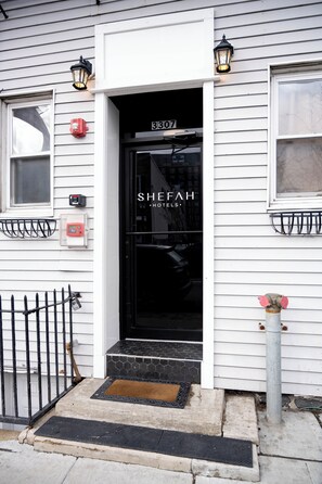 Fachada de la propiedad