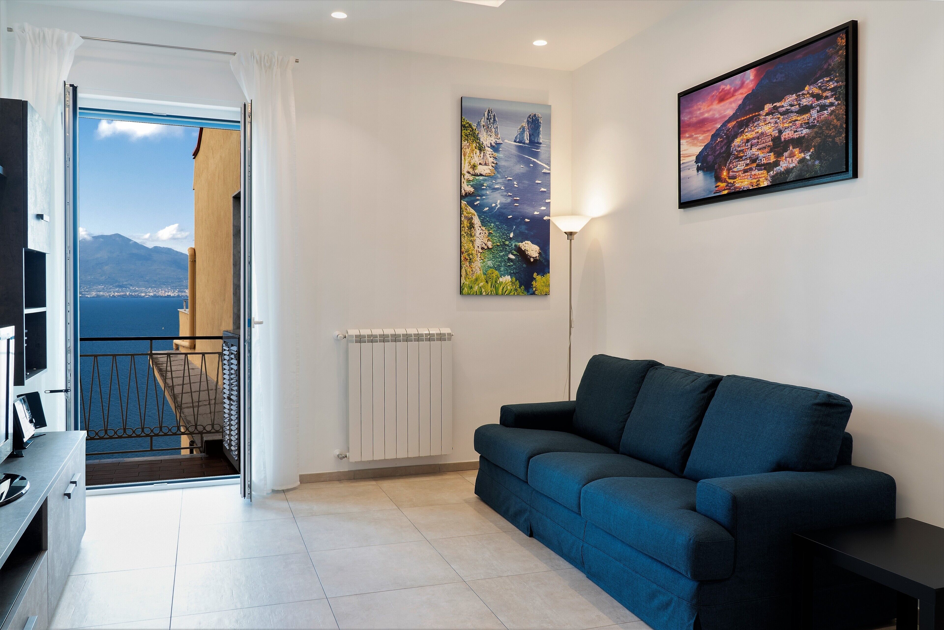 Apartment overlooking Vesuvius - Sorrento coast- Free Parking - Family friendly