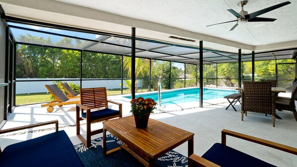 حمّام سباحة خارجي، حمّام سباحة مُدفَّأ