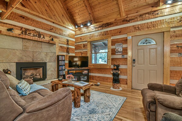 Smart TV, lareira, DVD player, pebolim