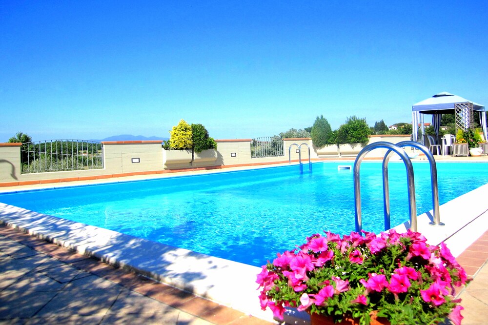 MASTER HOUSE - Farmhouse Poggio alla Cavalla with Pool in the heart of Tuscany