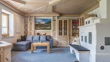 Fernseher, DVD-Player, Stereoanlage