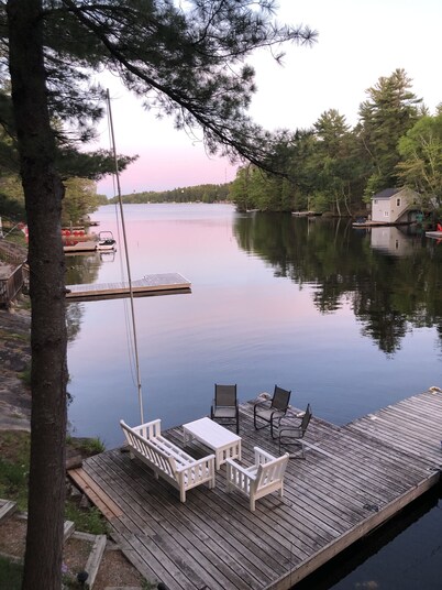 Waterfront on Lake Muskoka!