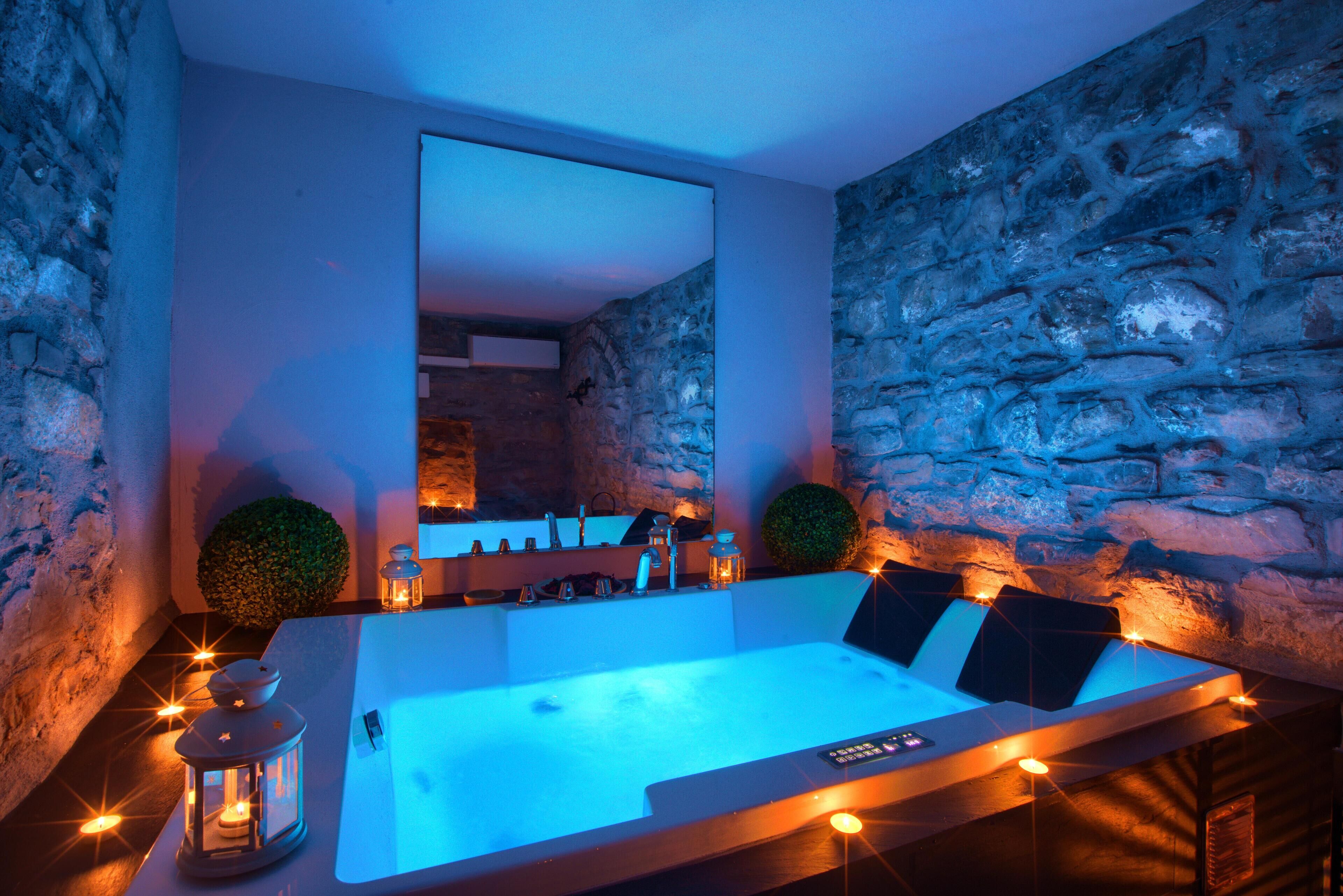 Fuga Romantica con Jacuzzi Privata