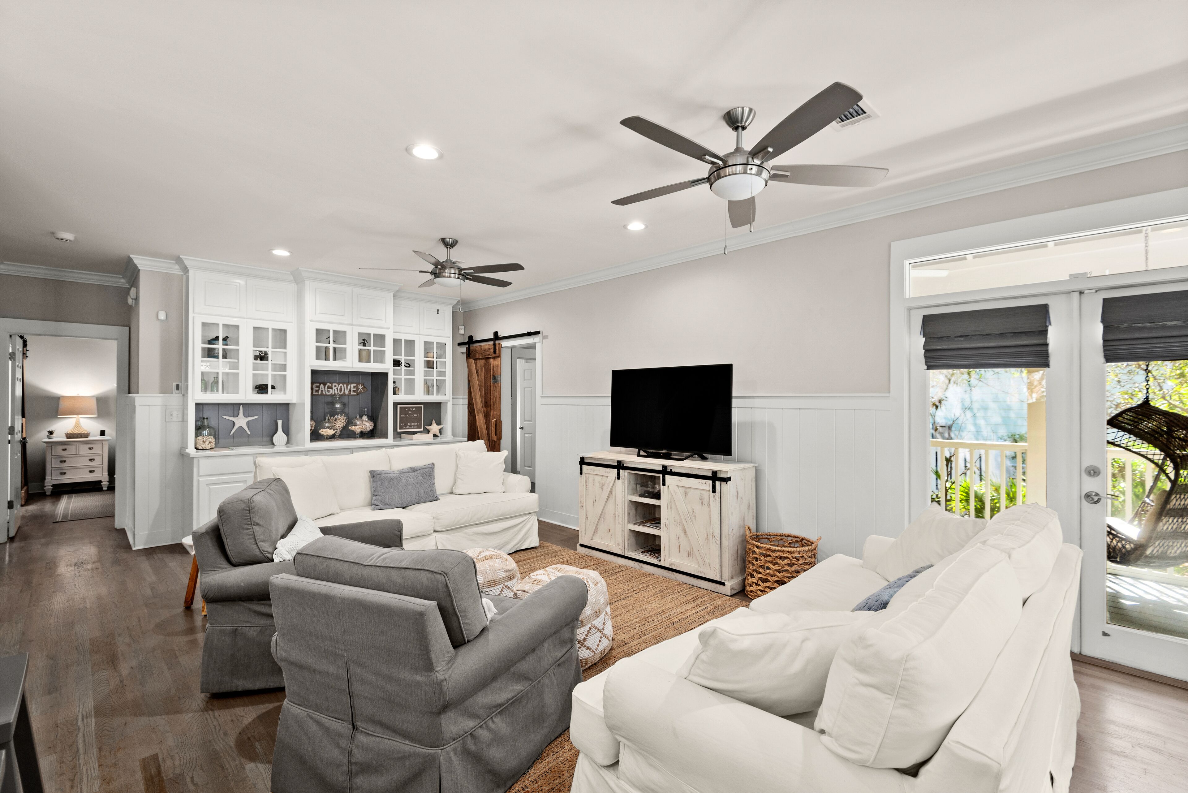 Close to Seaside!-Street Legal Golf Cart/4 Bedroom/4 Bath/4 Beach Chairs/4 Bikes