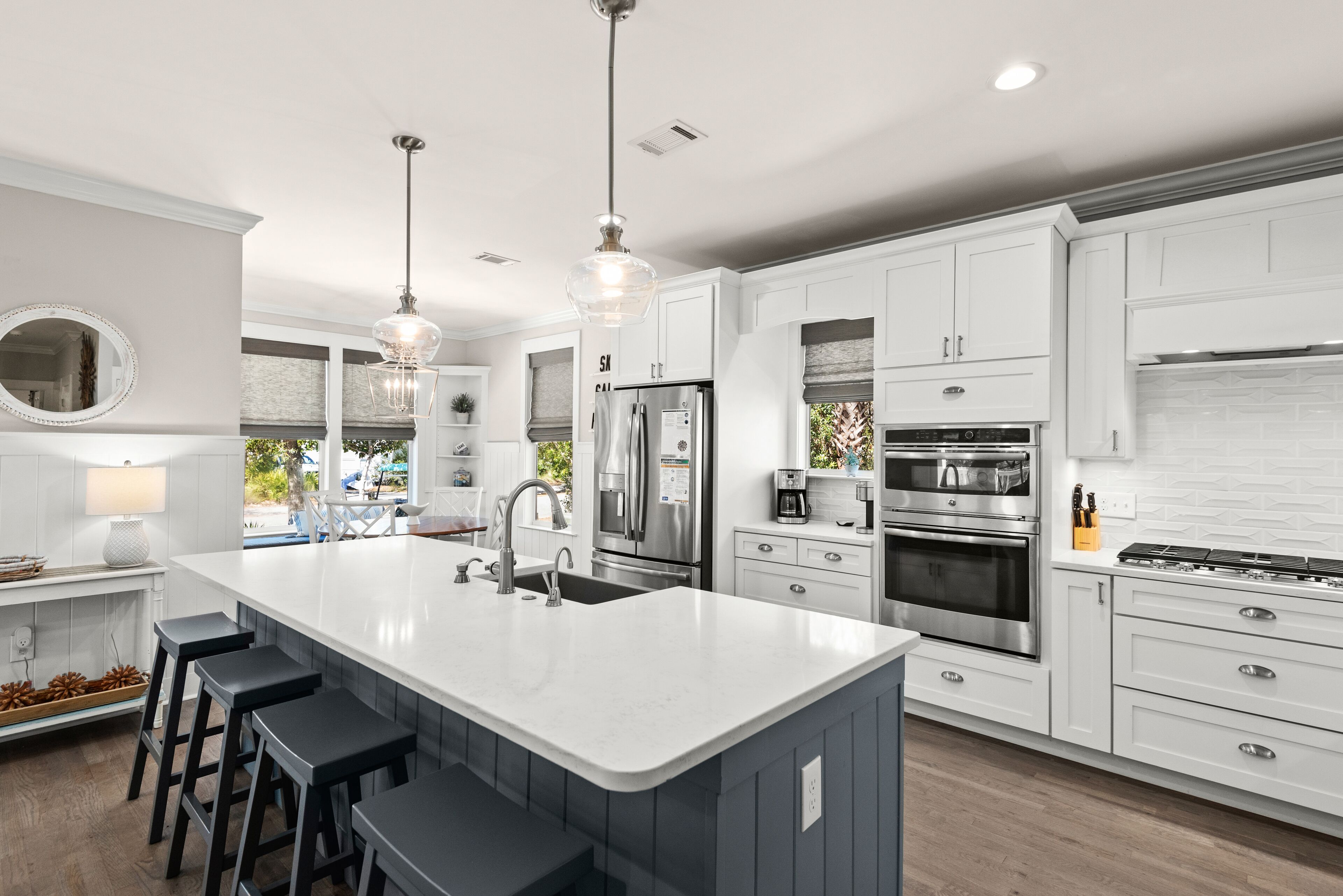 Close to Seaside!-Street Legal Golf Cart/4 Bedroom/4 Bath/4 Beach Chairs/4 Bikes