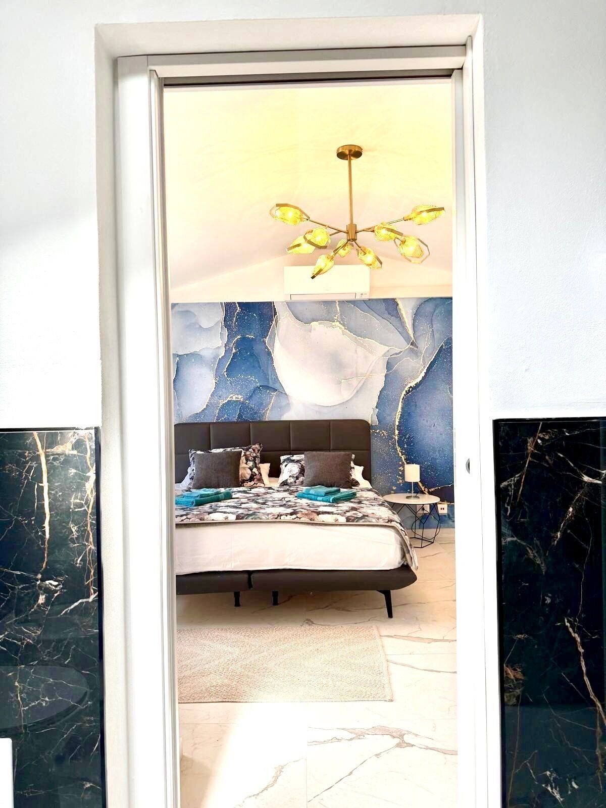 3 chambres, fer et planche à repasser, Wi-Fi gratuit, draps fournis