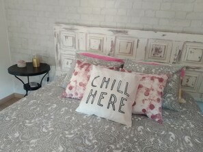 1 bedroom, iron/ironing board, travel cot, free WiFi