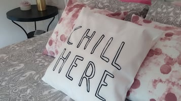 2 bedrooms, iron/ironing board, travel cot, free WiFi