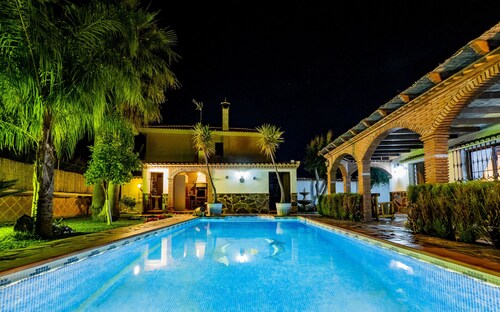 Cubo's Casa Rural Sol / private pool / free Wi-Fi
